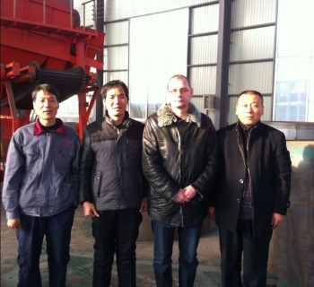 俄羅斯客戶來廠訂購(gòu)設(shè)備